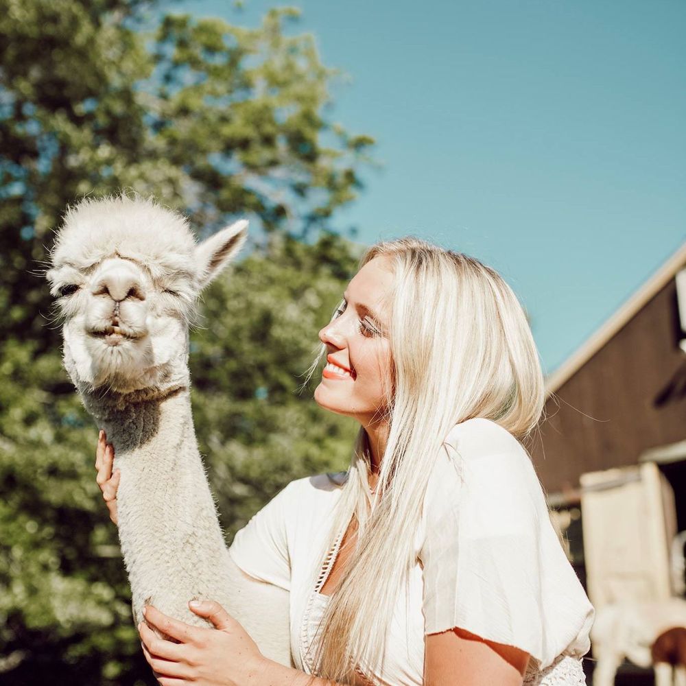 Meet your Posher, Juliette